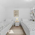Apartment Apartmani Val Blue Pula