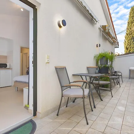Apartment Apartmani Val Blue